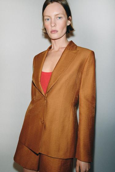 VESTE EN LIN À BOUTONS REVÊTUS - Curry de Zara - Image 4