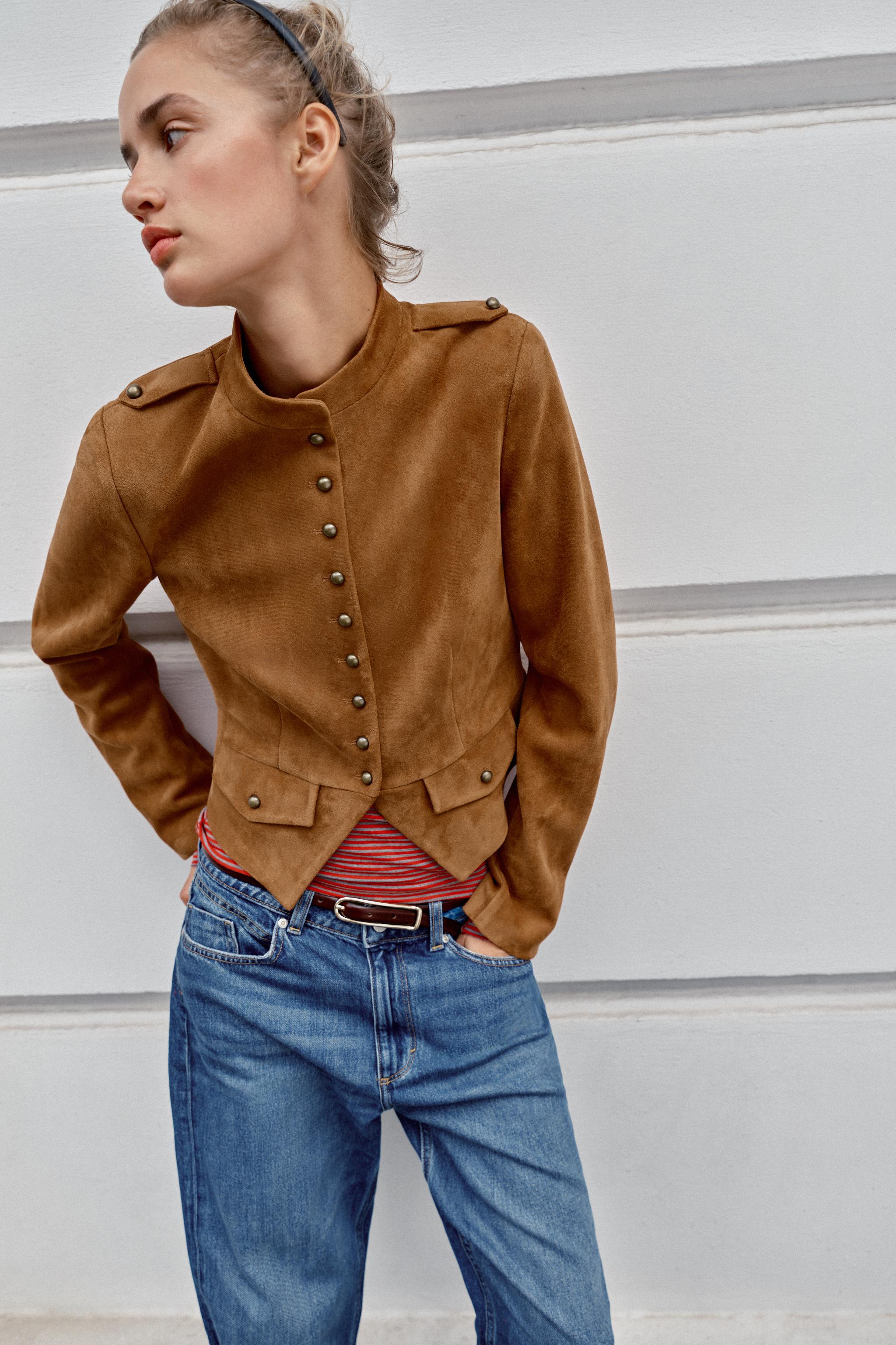 SHORT BUTTON-UP JACKET — Caramel