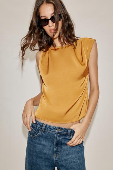 CAMISA SATINADA NUDO HOMBRO - Mostaza de Zara