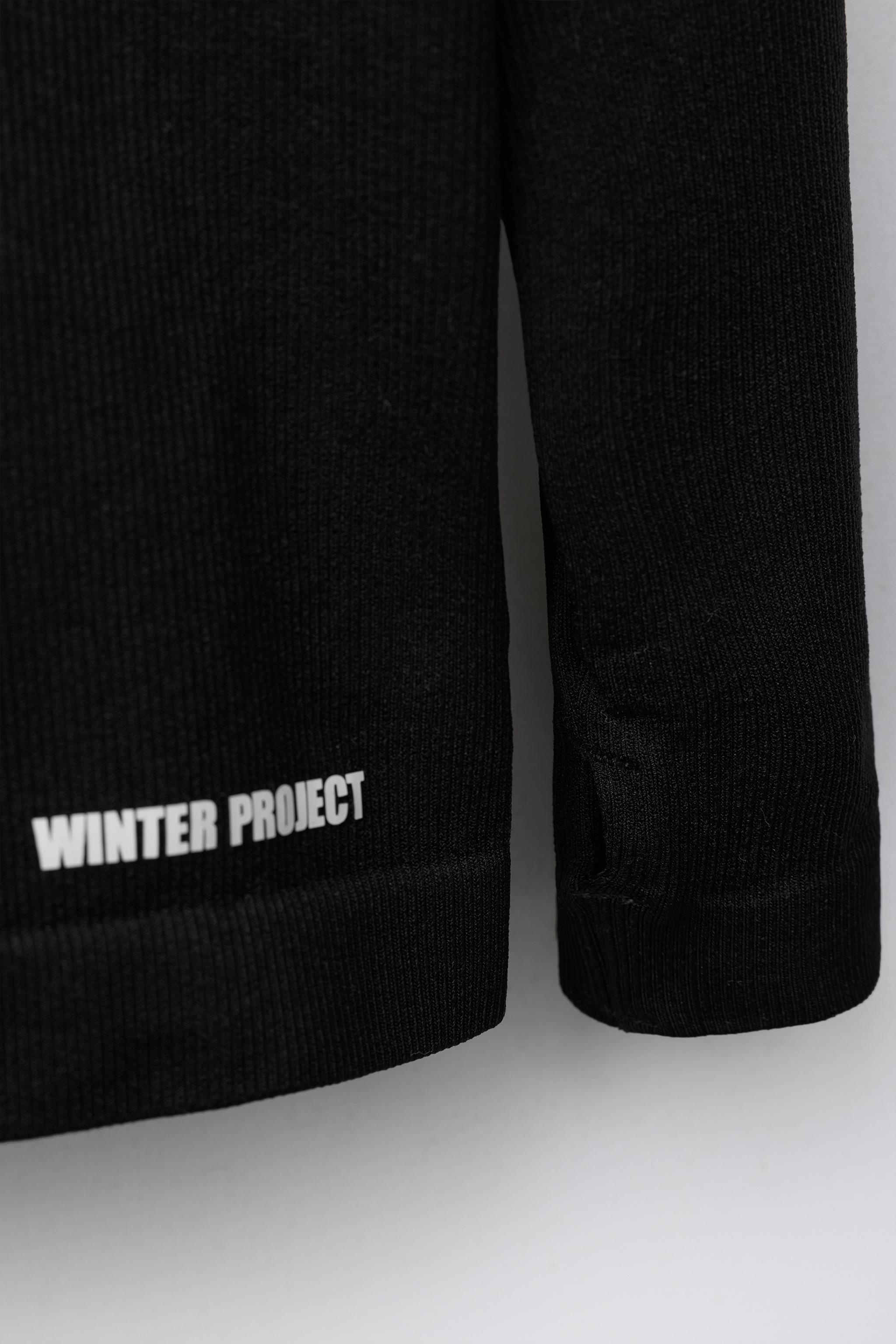 T-SHIRT CÔTELÉ À INSCRIPTION EN RELIEF