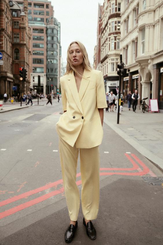 TEXTURED SHORT SLEEVE BLAZER