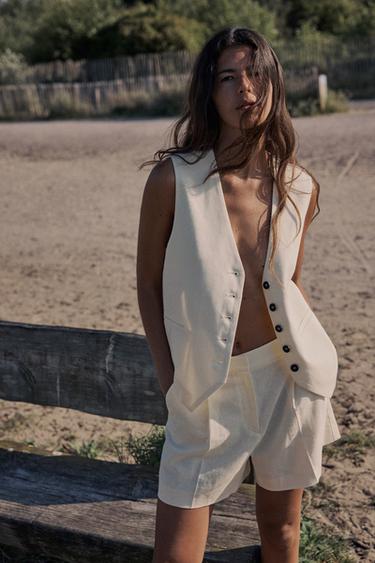 HIGH-WAIST LINEN BERMUDA SHORTS WITH DARTS - Ecru by Zara