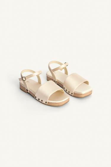 SANDALES À CLOUS ÉDITION LIMITÉE - Blanc écru de Zara
