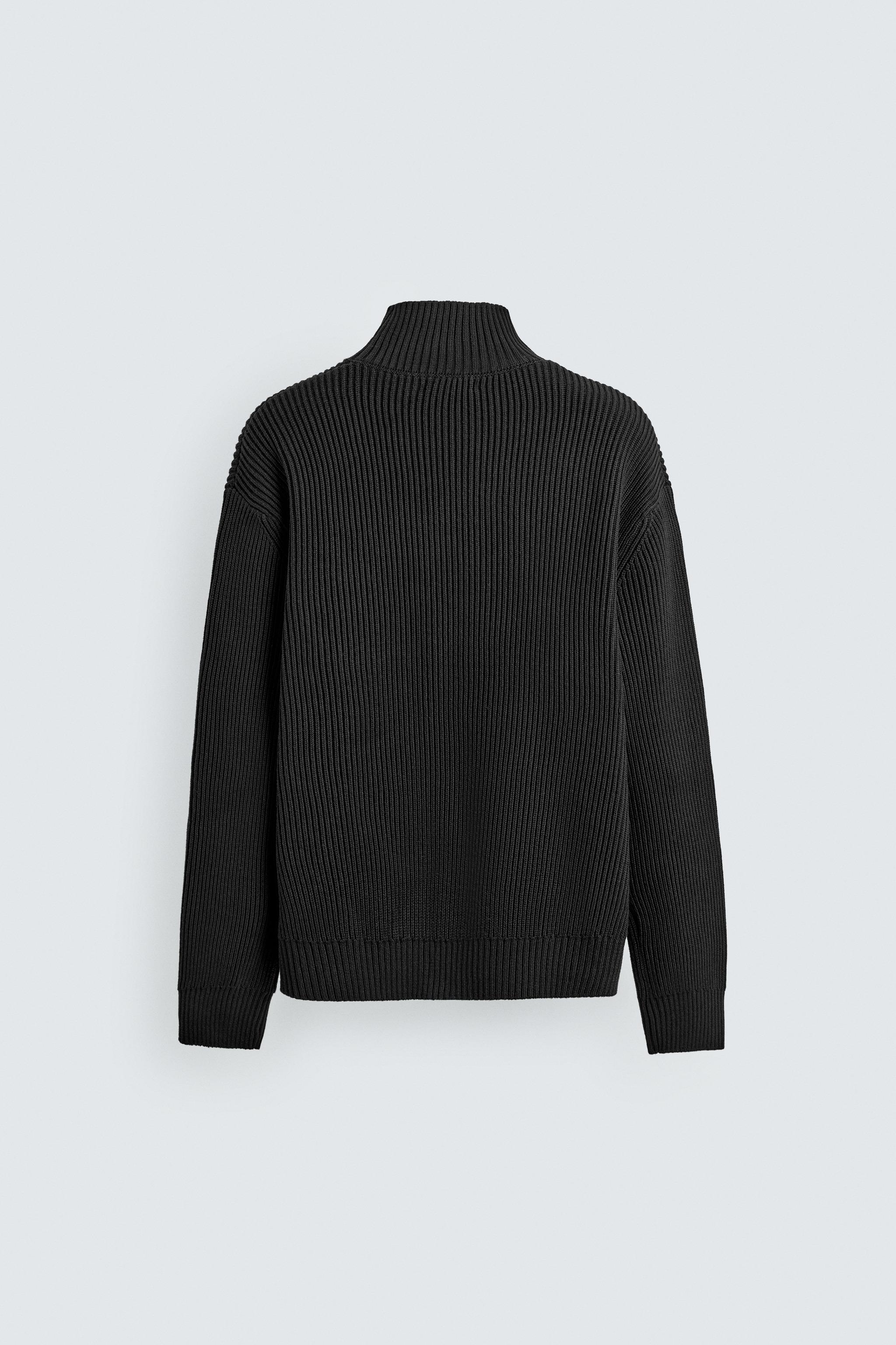 HIGH NECK TEXTURED JUMPER