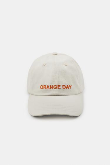 CONTRAST SLOGAN TWILL CAP - Ecru by Zara
