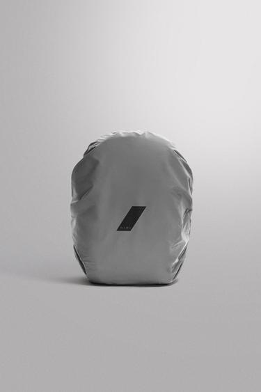 40L SPORTS BACKPACK COVER - Silver by Zara