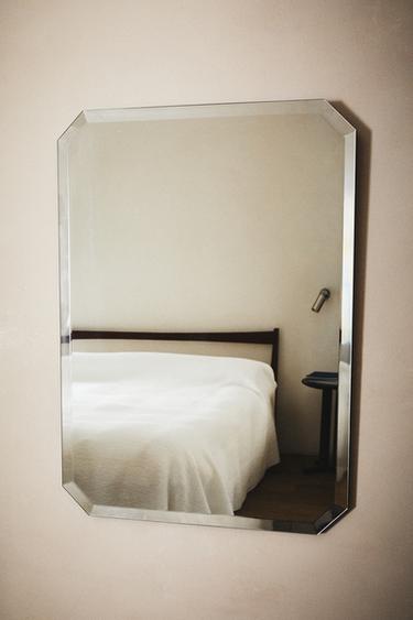 OBDÉLNÍKOVÉ NÁSTĚNNÉ ZRCADLO SE ZKOSENÍM - Průhledná od Zara