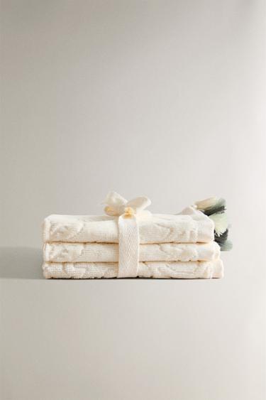 LOT SERVIETTES INVITÉS POMPONS (LOT DE 3) - Écru moyen de Zara - Image 1