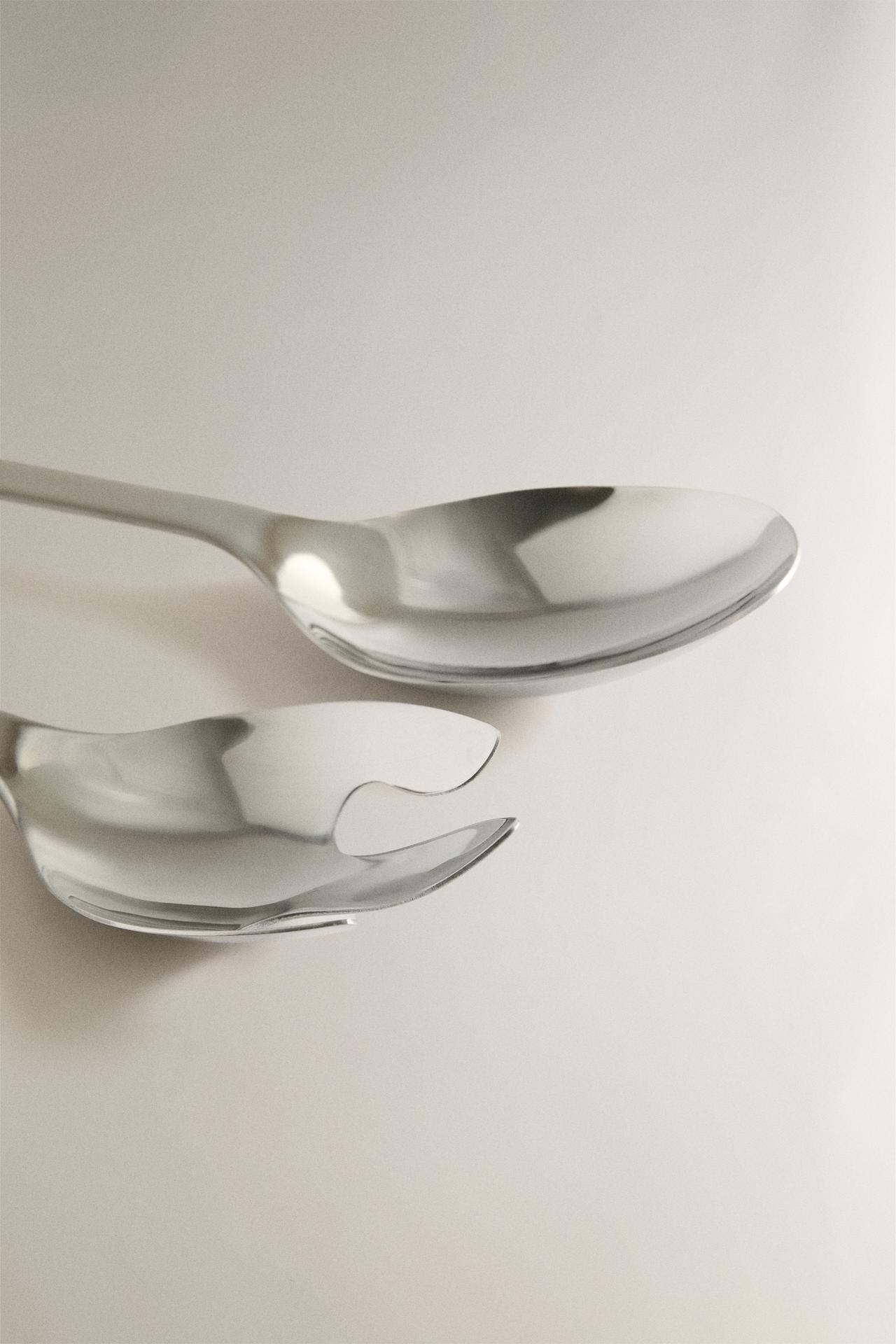 WOODEN SALAD SERVING SET (SET OF 2) — Light beige