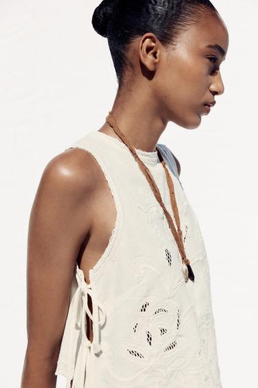 TOP BRODÉ AVEC LACETS - Blanc de Zara - Image 2