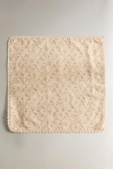 LOT SERVIETTES DE TABLE COTON FLEURS (LOT DE 2) - Bis de Zara - Image 1