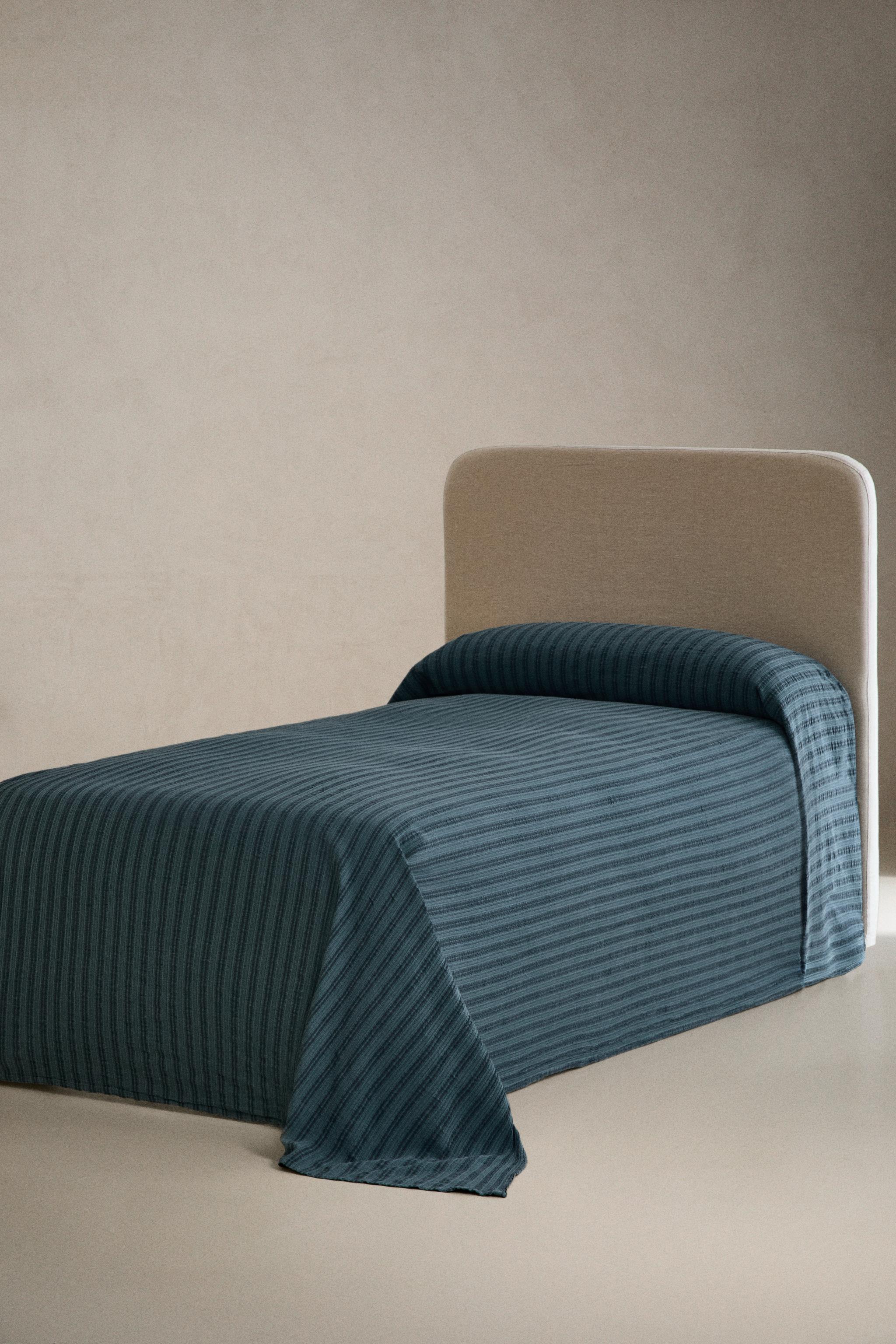 KIDS' TEXTURED STRIPED BEDSPREAD — Blue