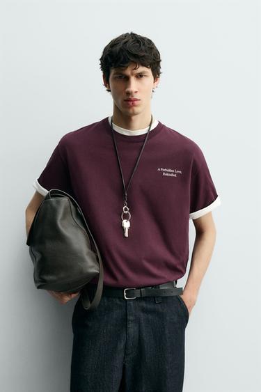 CAMISETA TEXTO ESTAMPADO - Burgundy de Zara