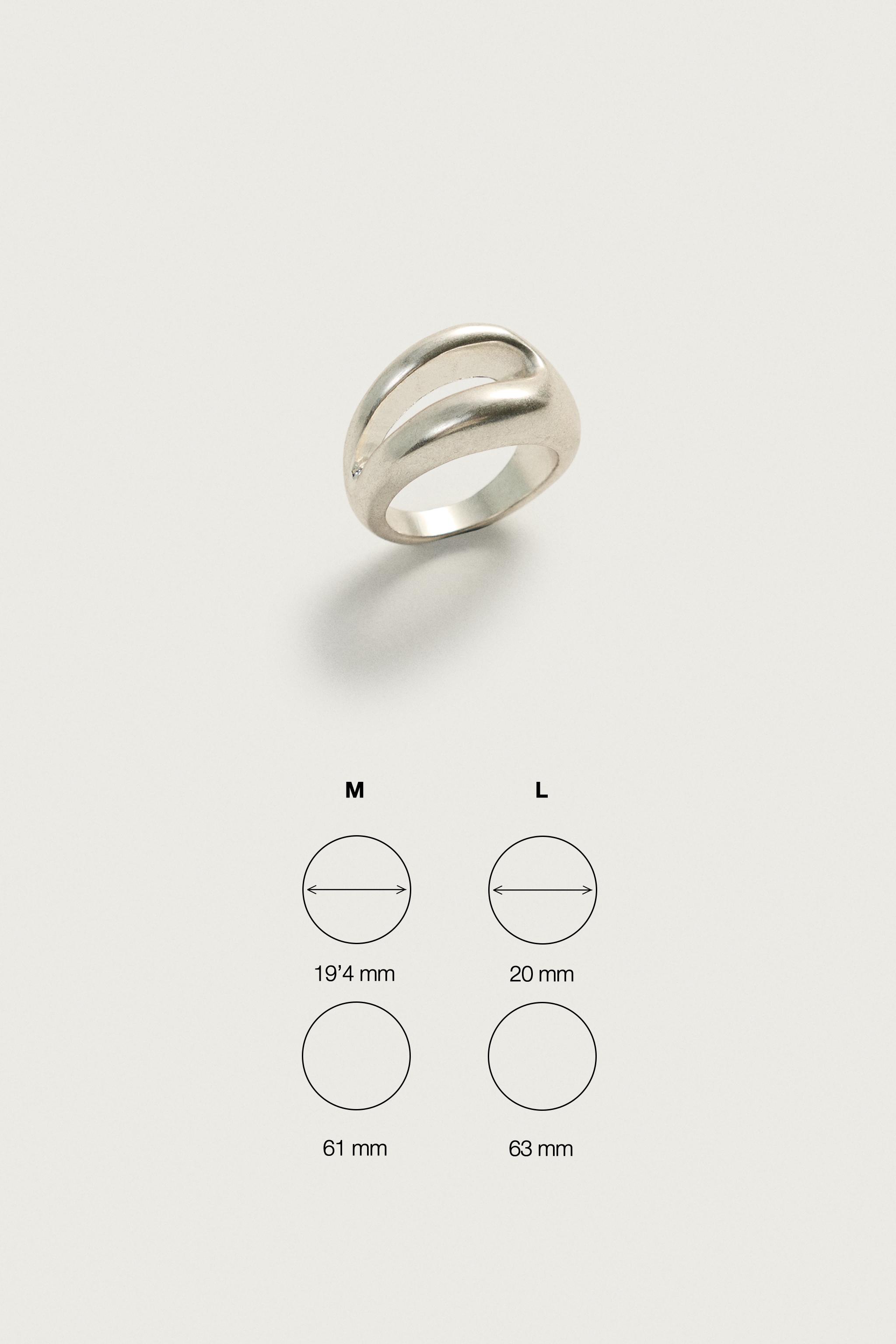 HOLLOW METAL RING