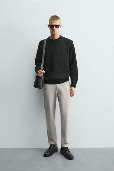 PANTALÓN CHINO ESTRUCTURA CONFORT - Beige vigoré de Zara - Imagen 0