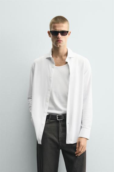 CAMISA ELÁSTICA COM TEXTURA - Branco da Zara