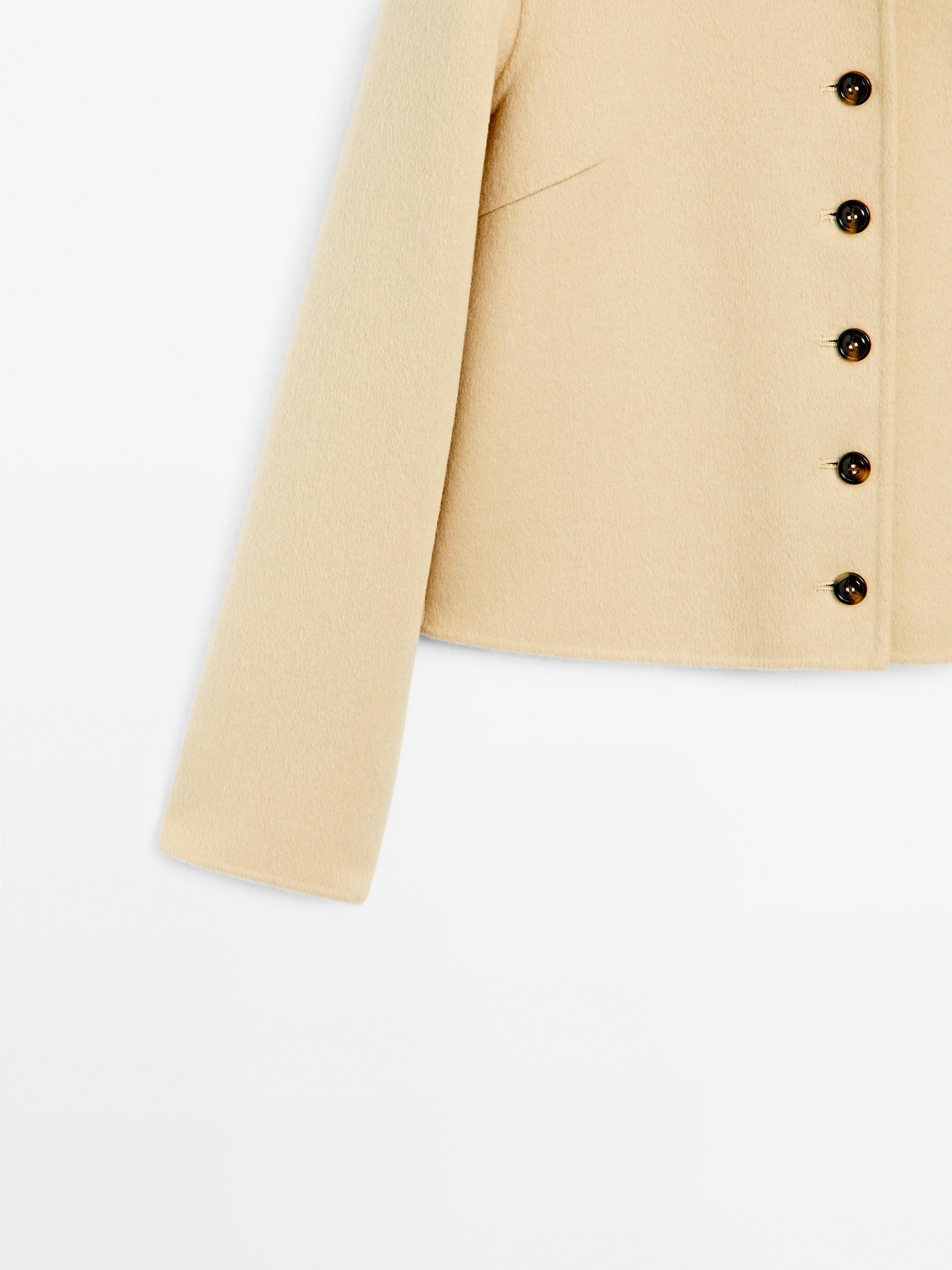 Manteau court en laine mélangée