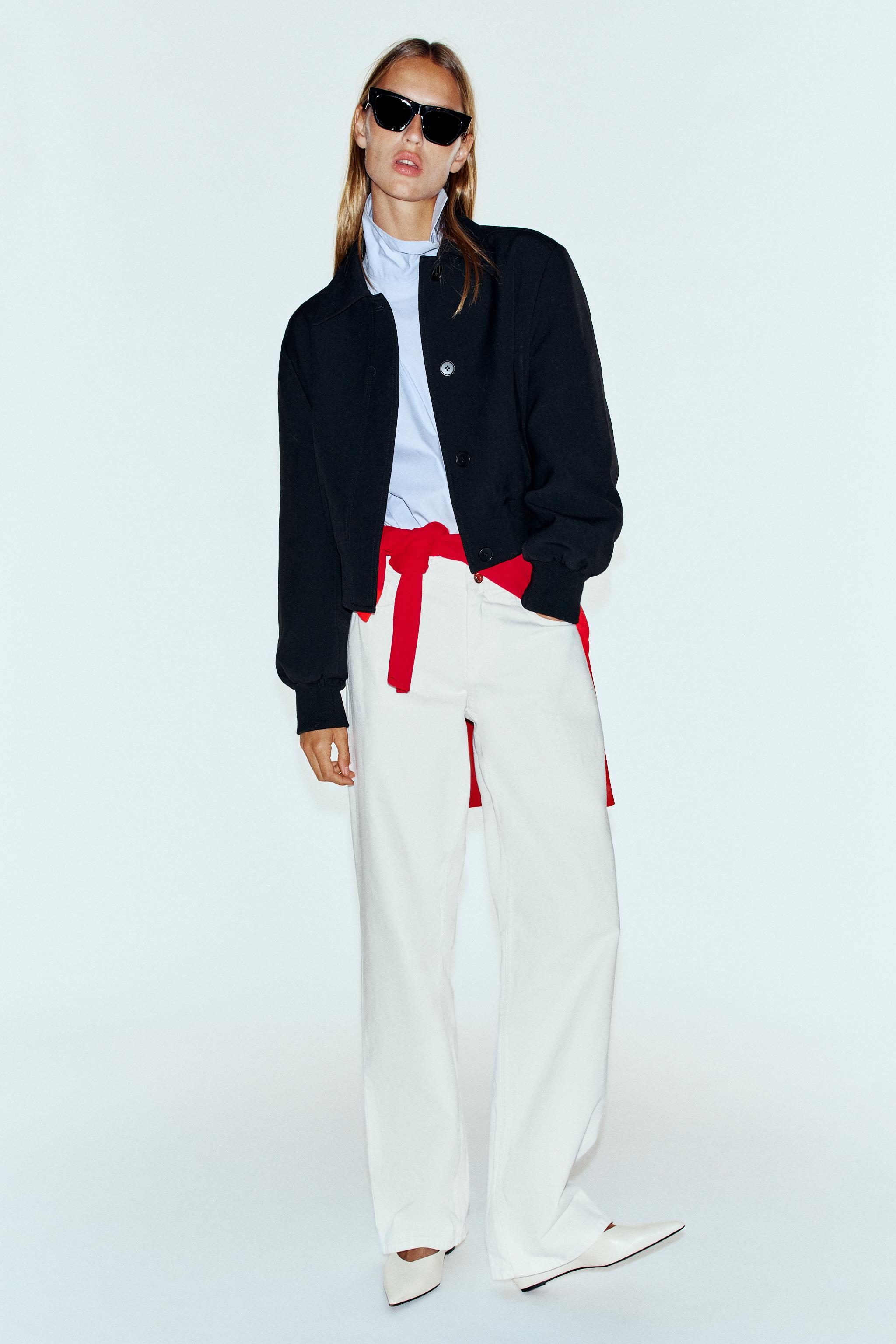 BLOUSON COURT AVEC ÉPAULETTES