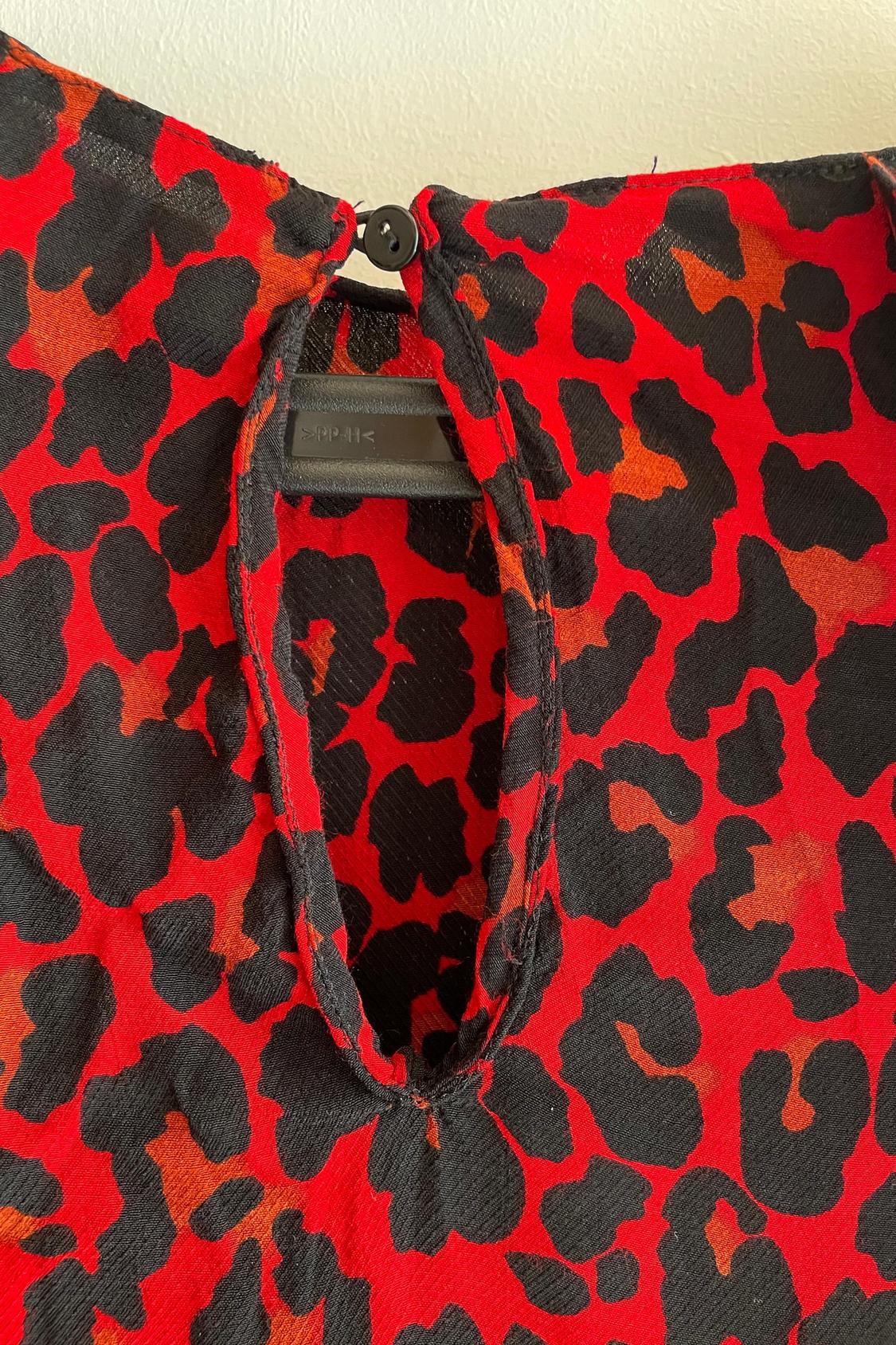 BLUSA ESTAMPADO ANIMAL DRAPEADO - Image 3