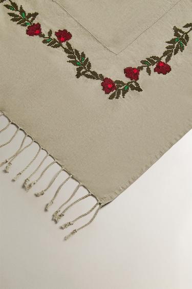 SERVIETTE DE PLAGE PAREO FLEURS - Vert gris de Zara - Image 2