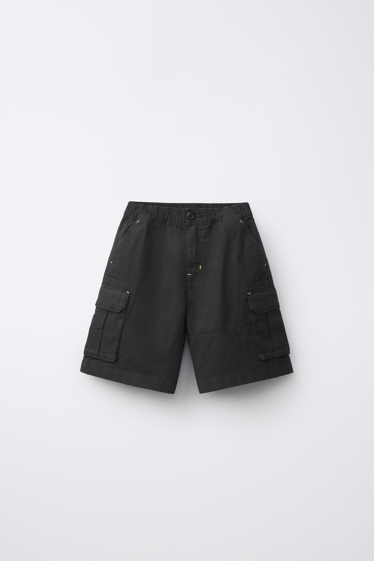 TEXTURED CARGO SHORTS — Black
