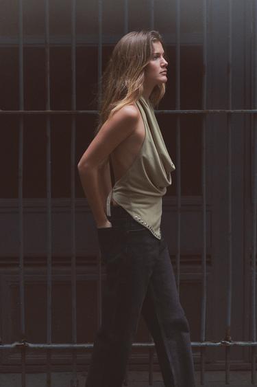 TOP HALTER CLOUTÉ - Vert gris de Zara - Image 3