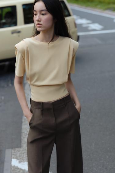 肩パッドニットトップスバターZaraの肩パッドニットトップス - バター 