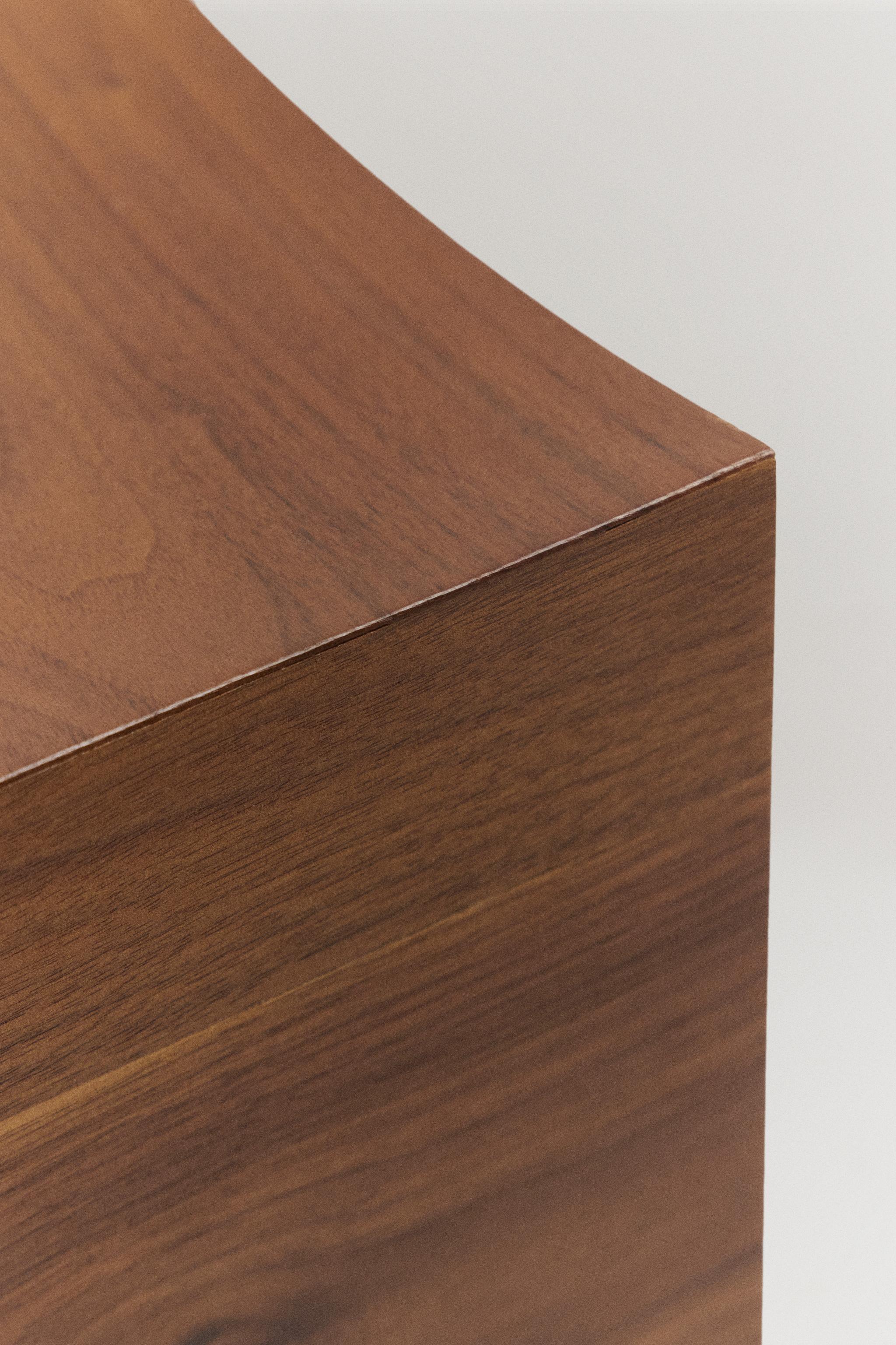 THE QUBIT STOOL