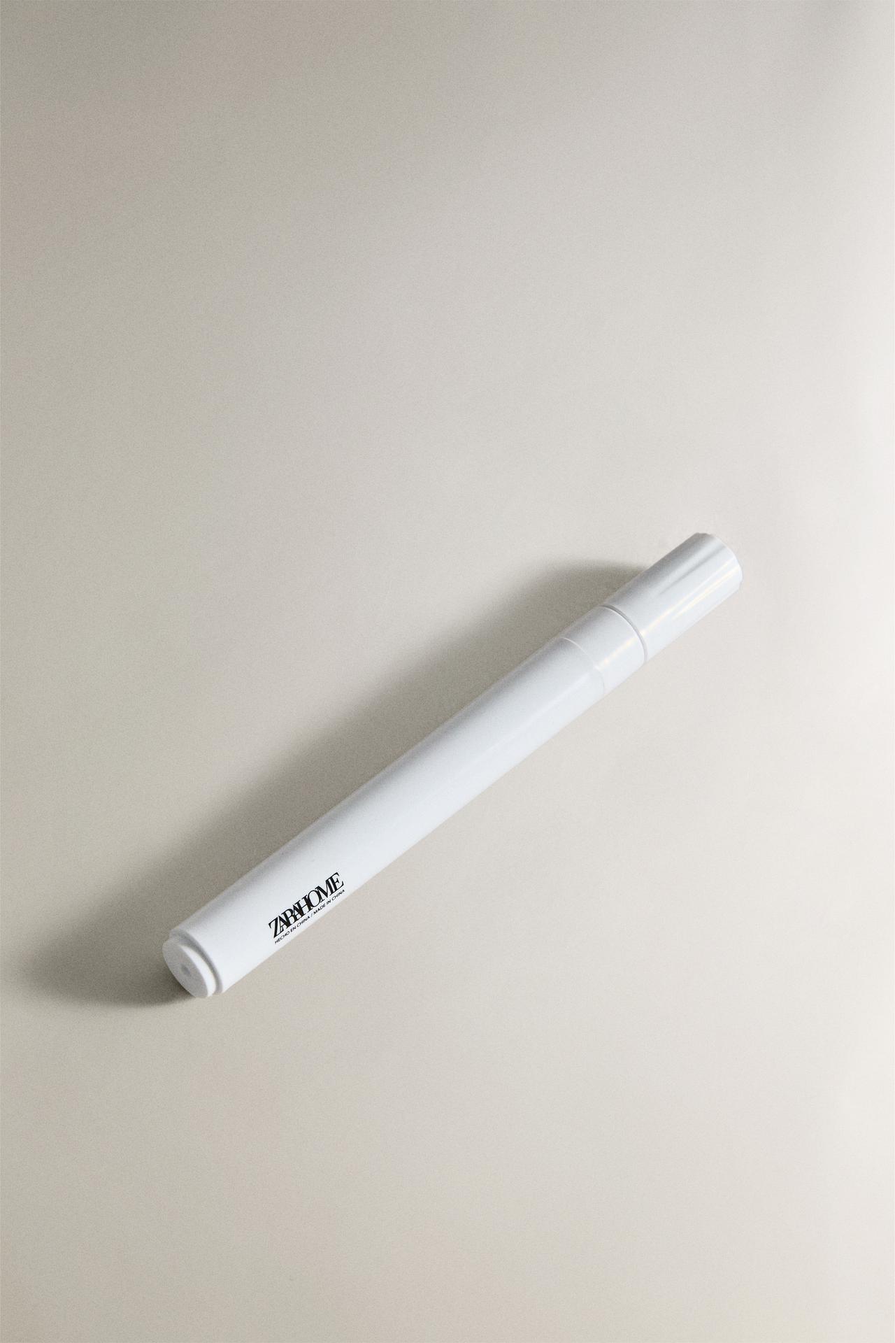 WHITE ERASABLE MARKER — Cream