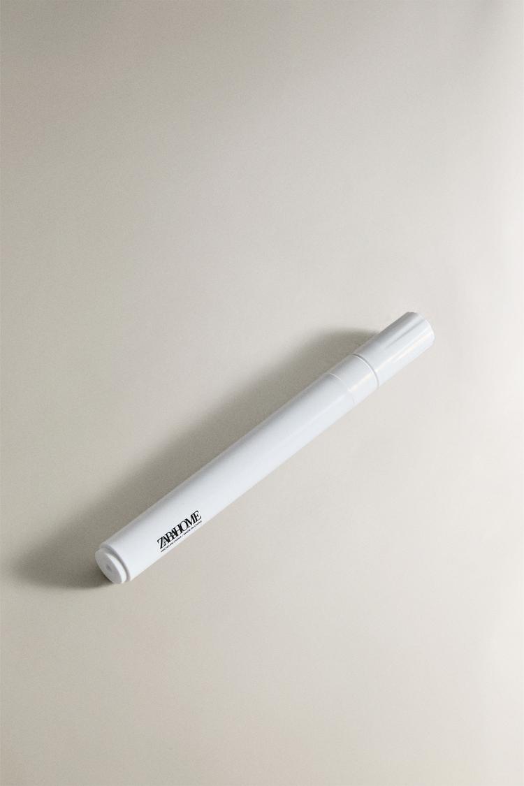 WHITE ERASABLE MARKER — Cream