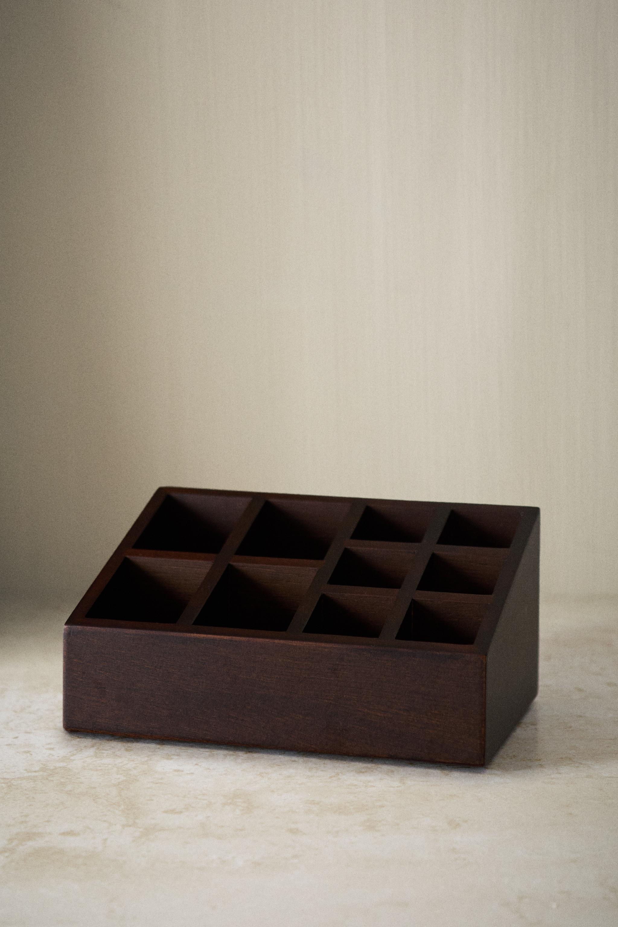 SMALL WOODEN MAKEUP ORGANIZER BOX