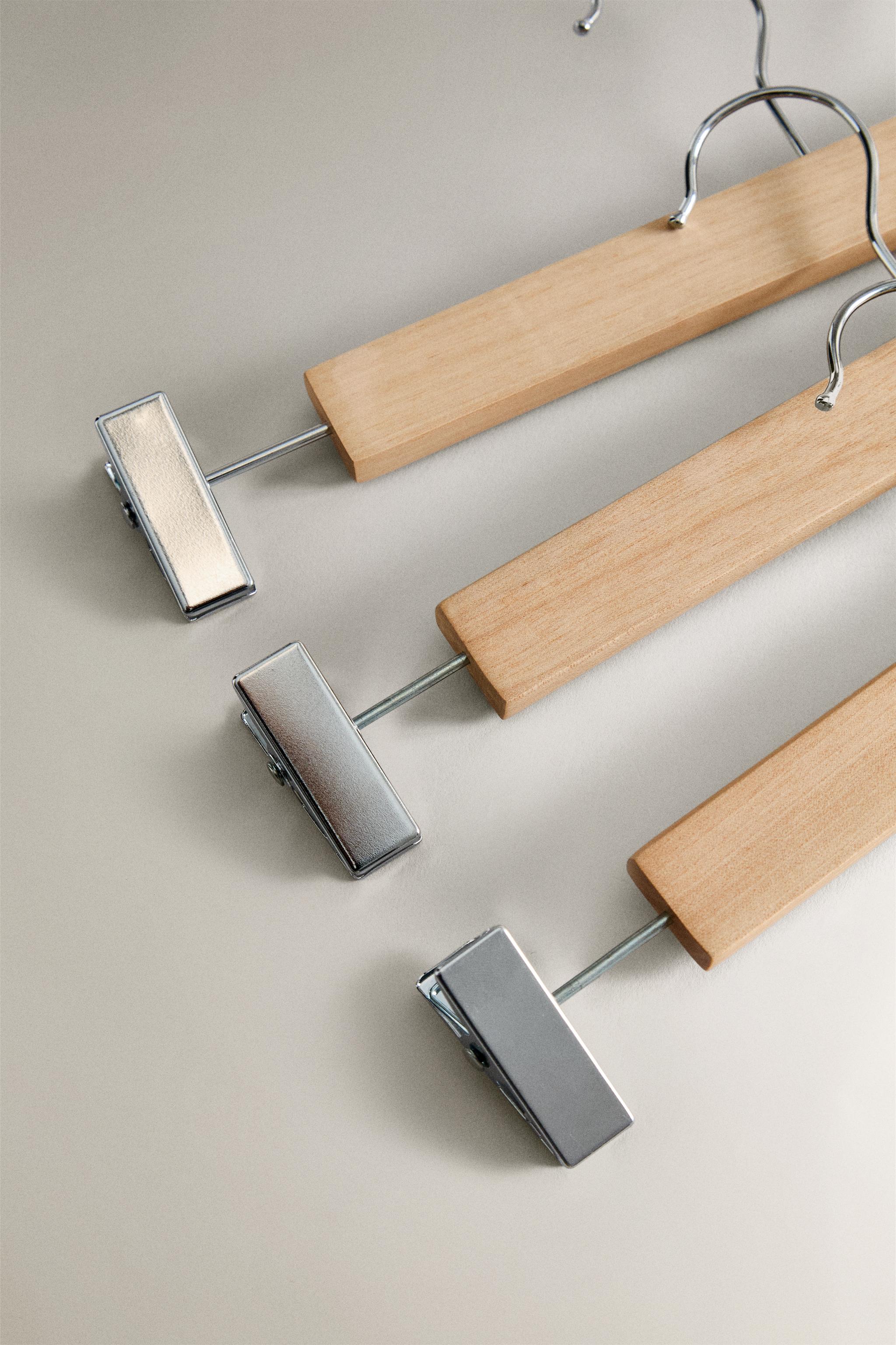 WOODEN SKIRT HANGER (SET OF 3) — Light beige