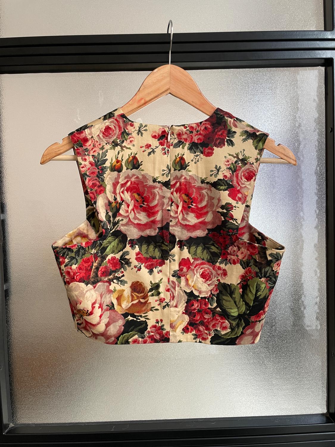 TOP ESTILO CHALECO FLORAL - Image 2