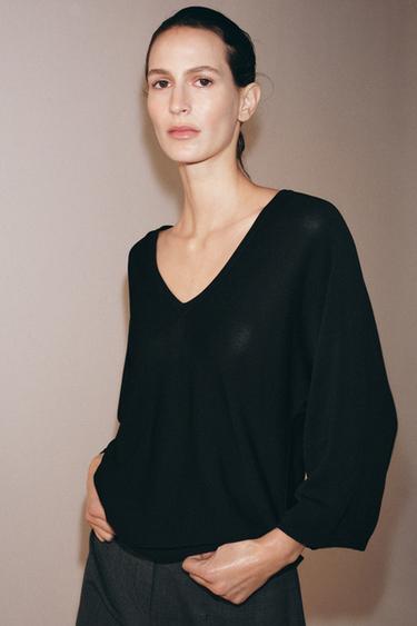 سترة محاكة منسدلة بياقة على شكل V - أسود الخاص بـ Zara