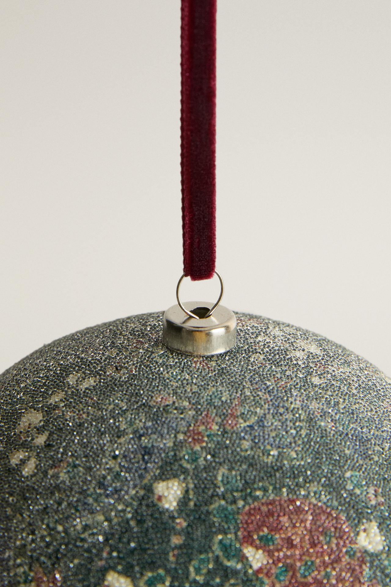 LARGE PAISLEY CHRISTMAS TREE DECORATION — Green
