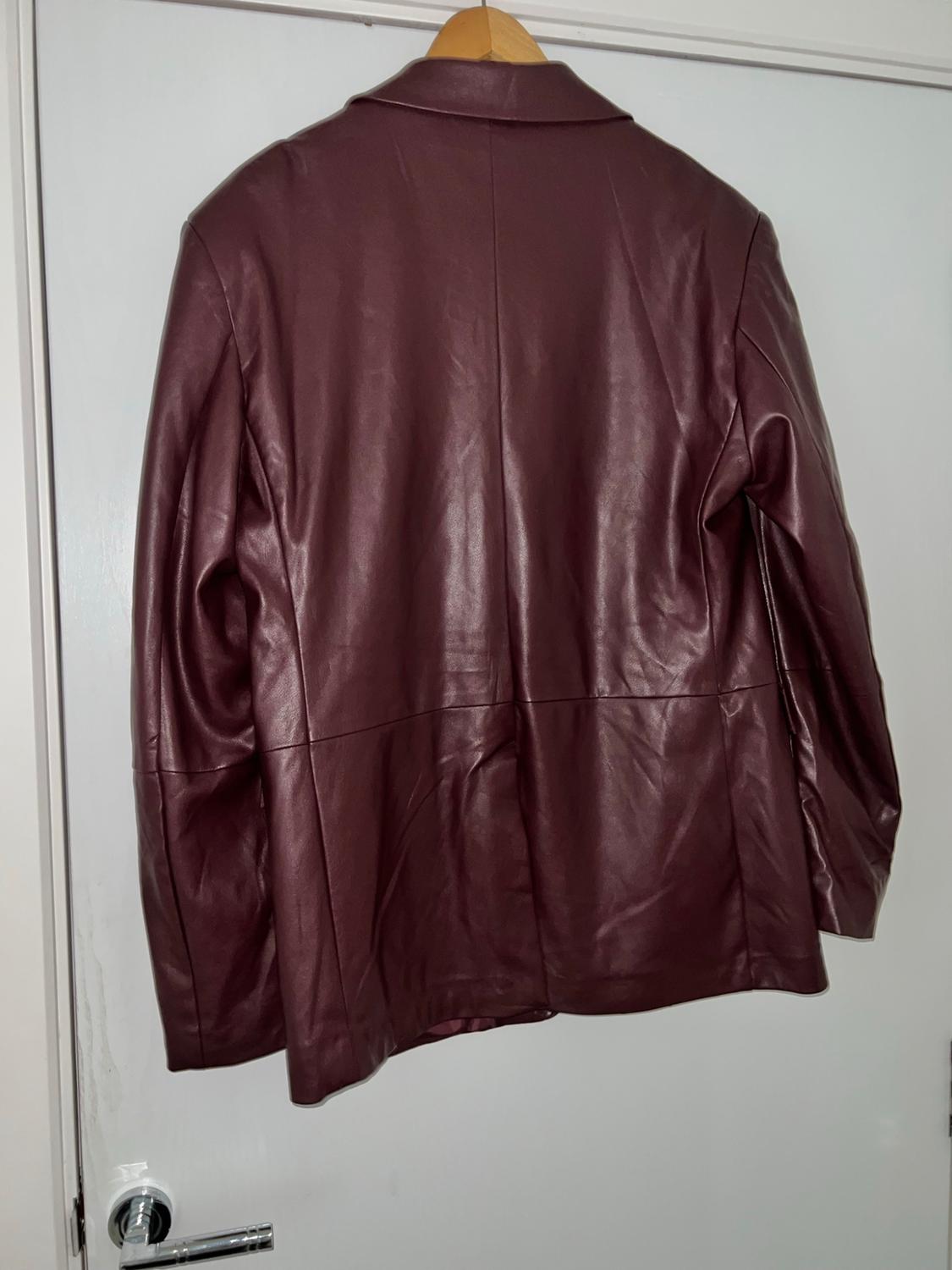 FAUX LEATHER BLAZER - Image 4