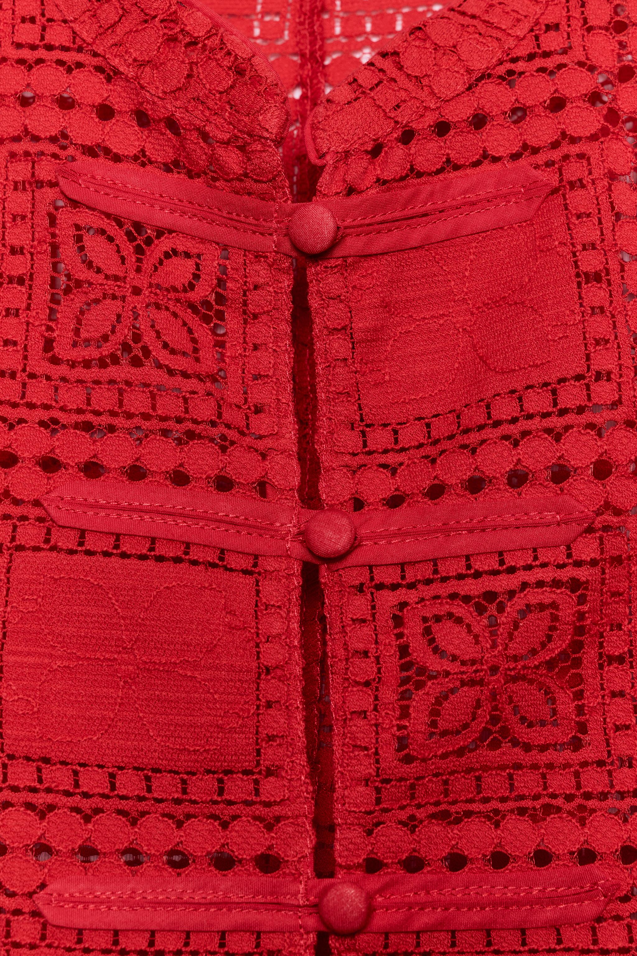 GUIPURE LACE TOP WITH FIREMAN CLASPS