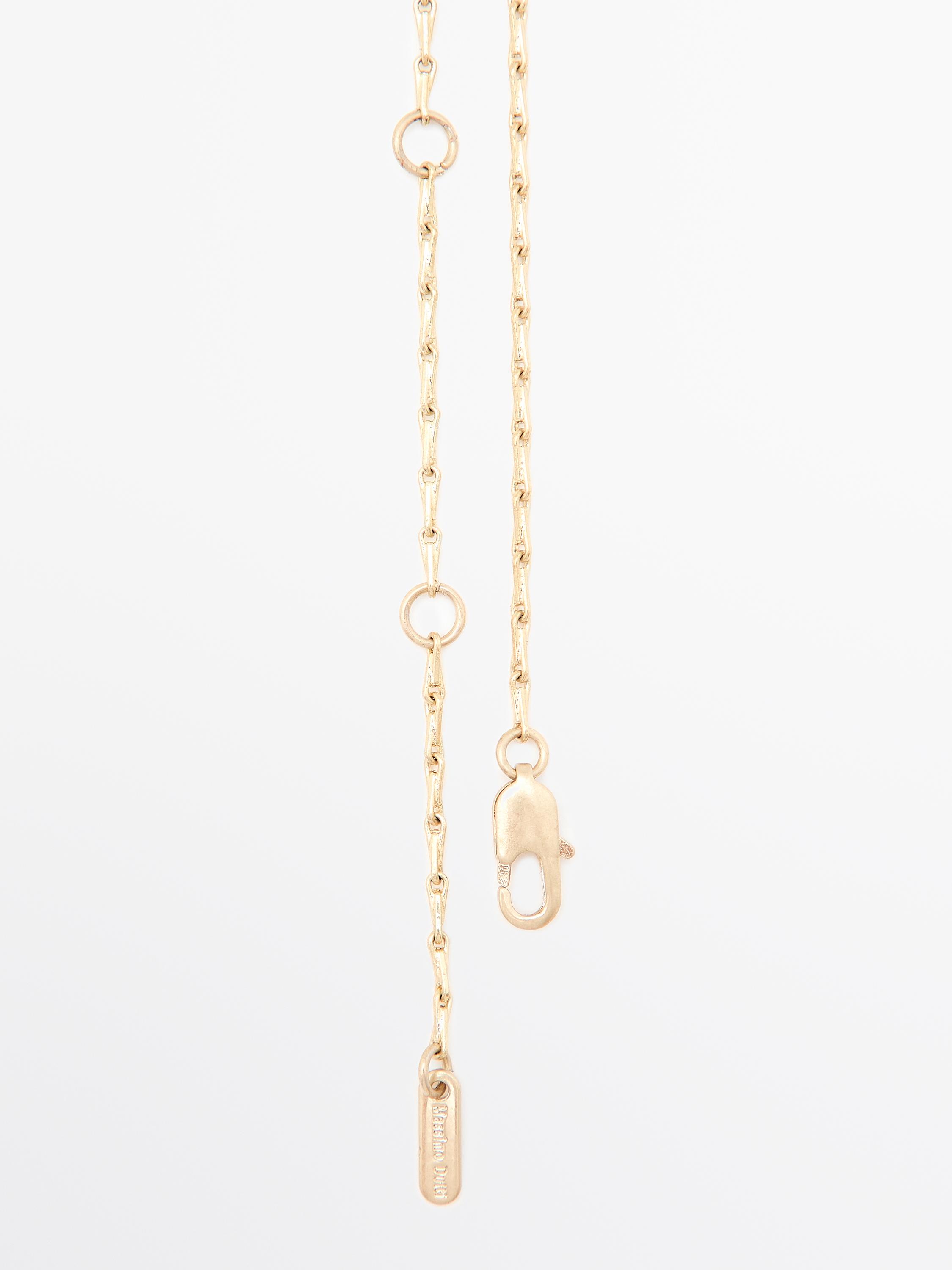 Necklace with translucent stone pendant