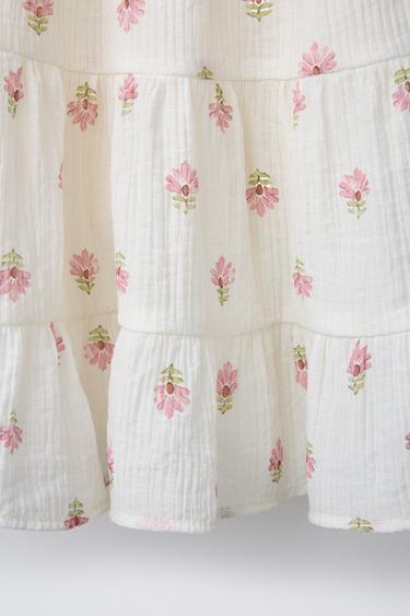 ROBE TEXTURÉE À VOLANTS ET FLEURS - Écru de Zara - Image 3