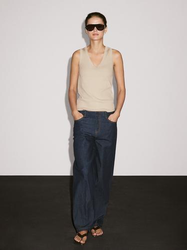 Camiseta escote pico 100% algodón - Piedra de Zara - Imagen 0