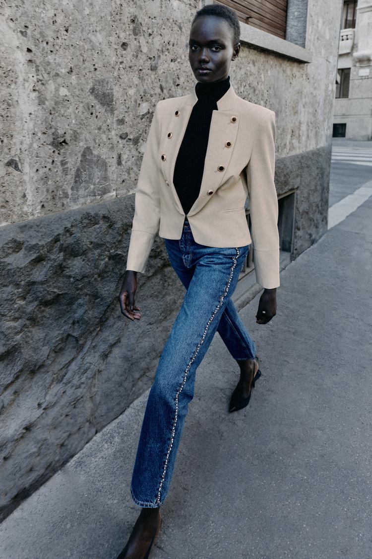 BLAZER ENTALLADA BOTONES SOLAPA
