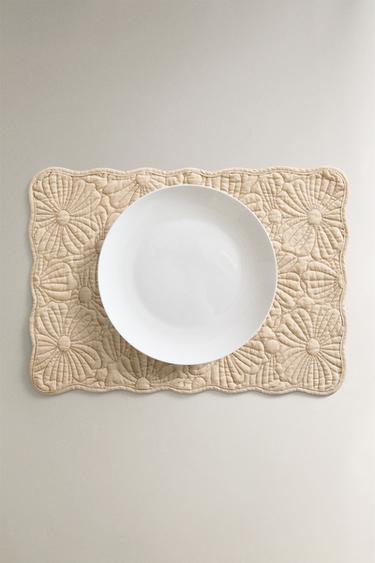 QUILTED FLORAL PLACEMAT - Light beige by Zara - Image 4