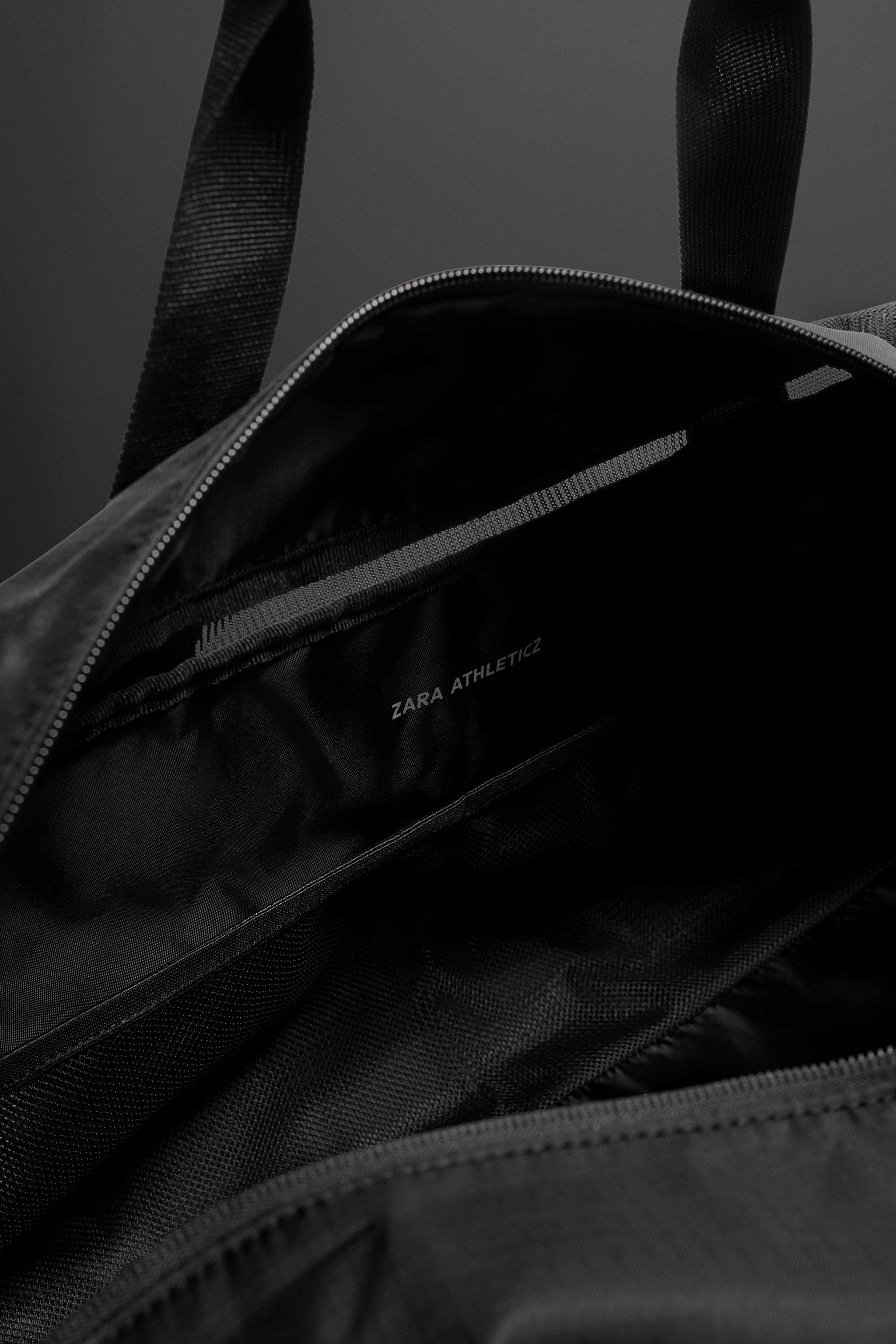 【ZARA】多機能スポーツバッグ ブラック | 3165/520/800 MULTI-FUNCTIONAL SPORT BAG - Black | ZARA United States