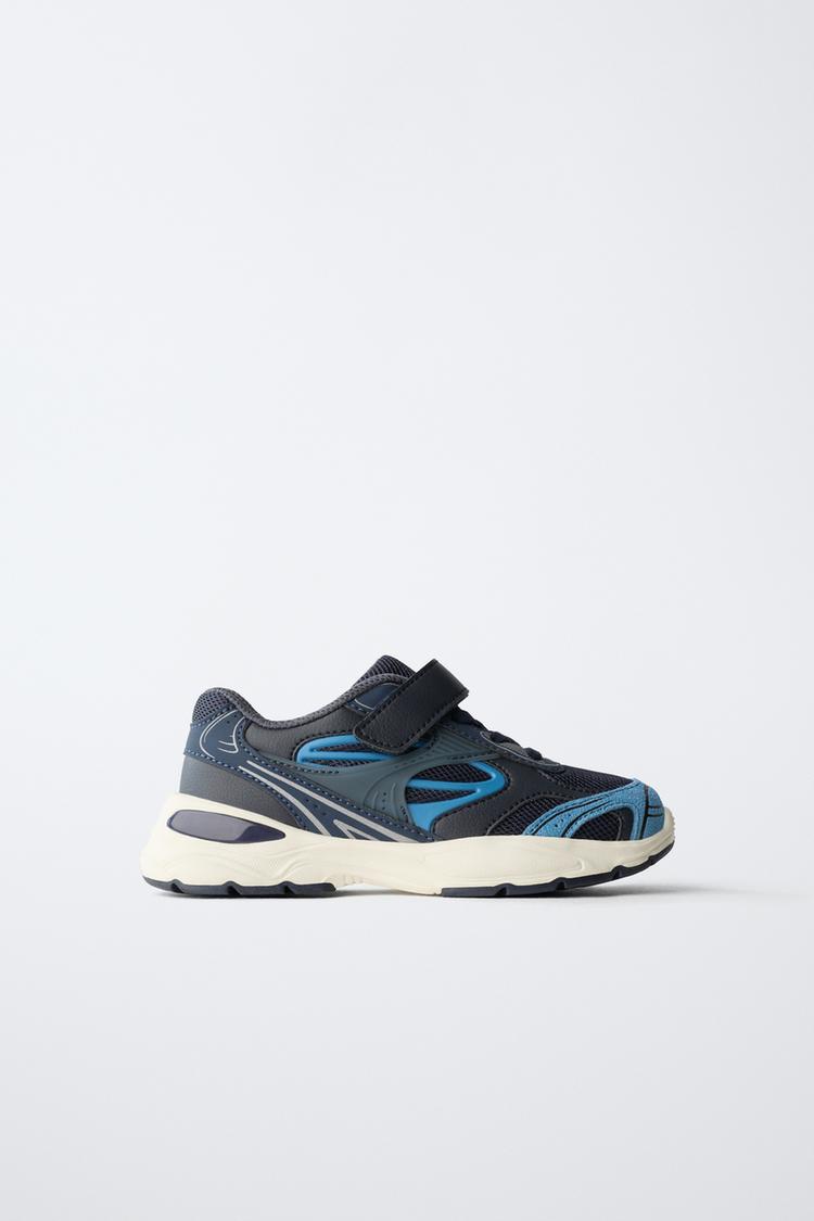 ZAPATILLA DEPORTIVA REJILLA