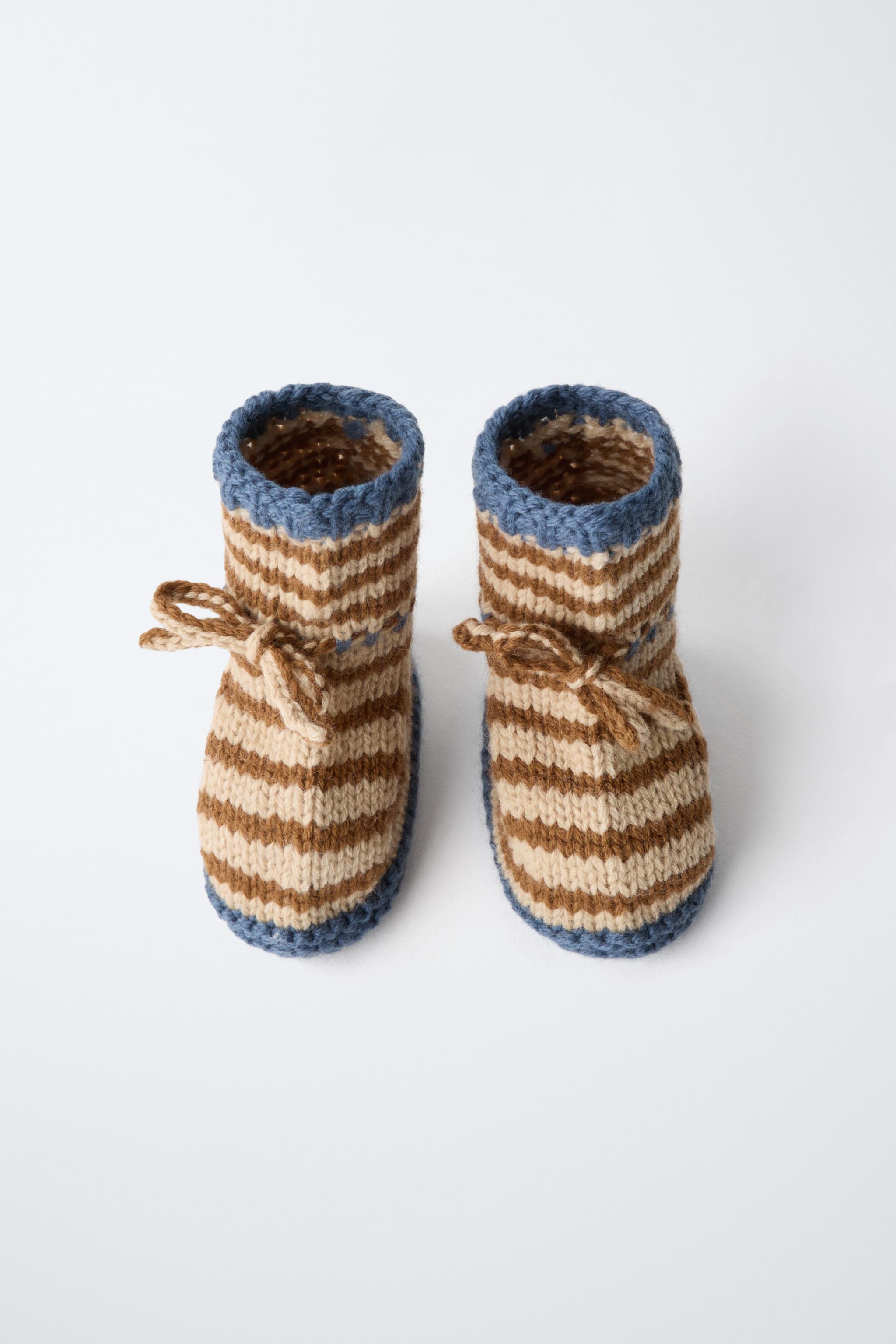 STRIPED KNIT BOOTIE