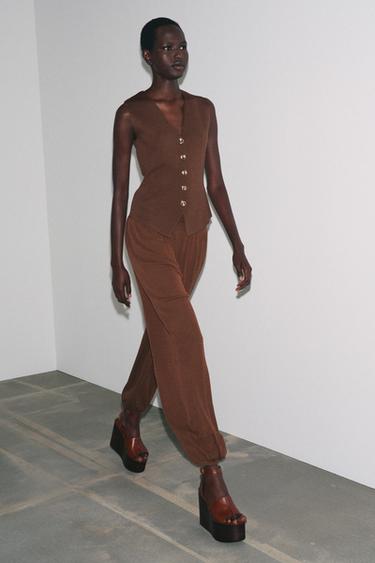 PLAIN KNIT WAISTCOAT TOP - Light brown by Zara