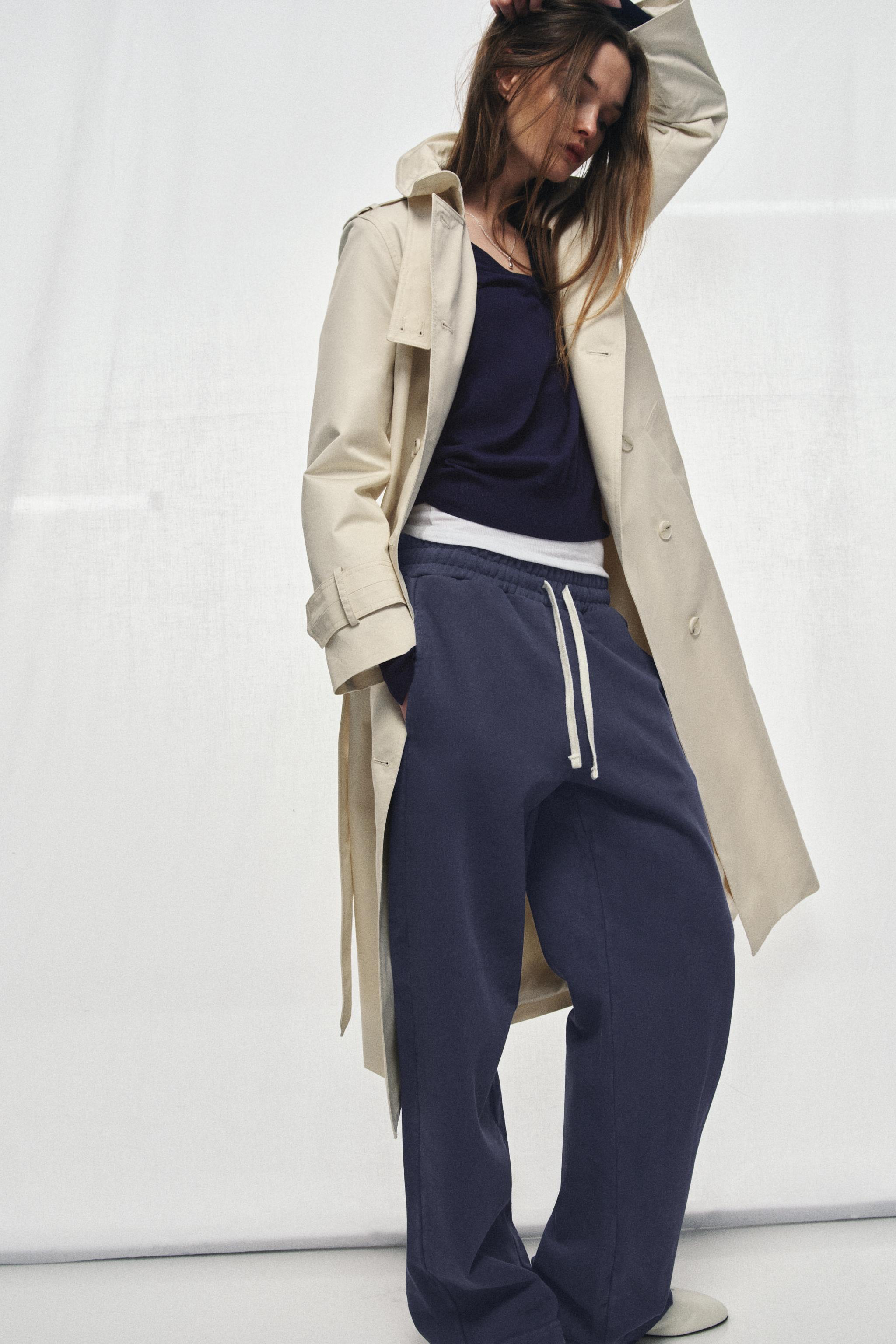 EXTRAFINE KNIT V-NECK JUMPER