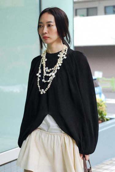 FINE KNIT CAPE TOP - Black by Zara