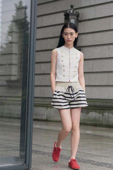 ストライプ柄ショートパンツストライプZaraのストライプ柄ショートパンツ - ストライプ 