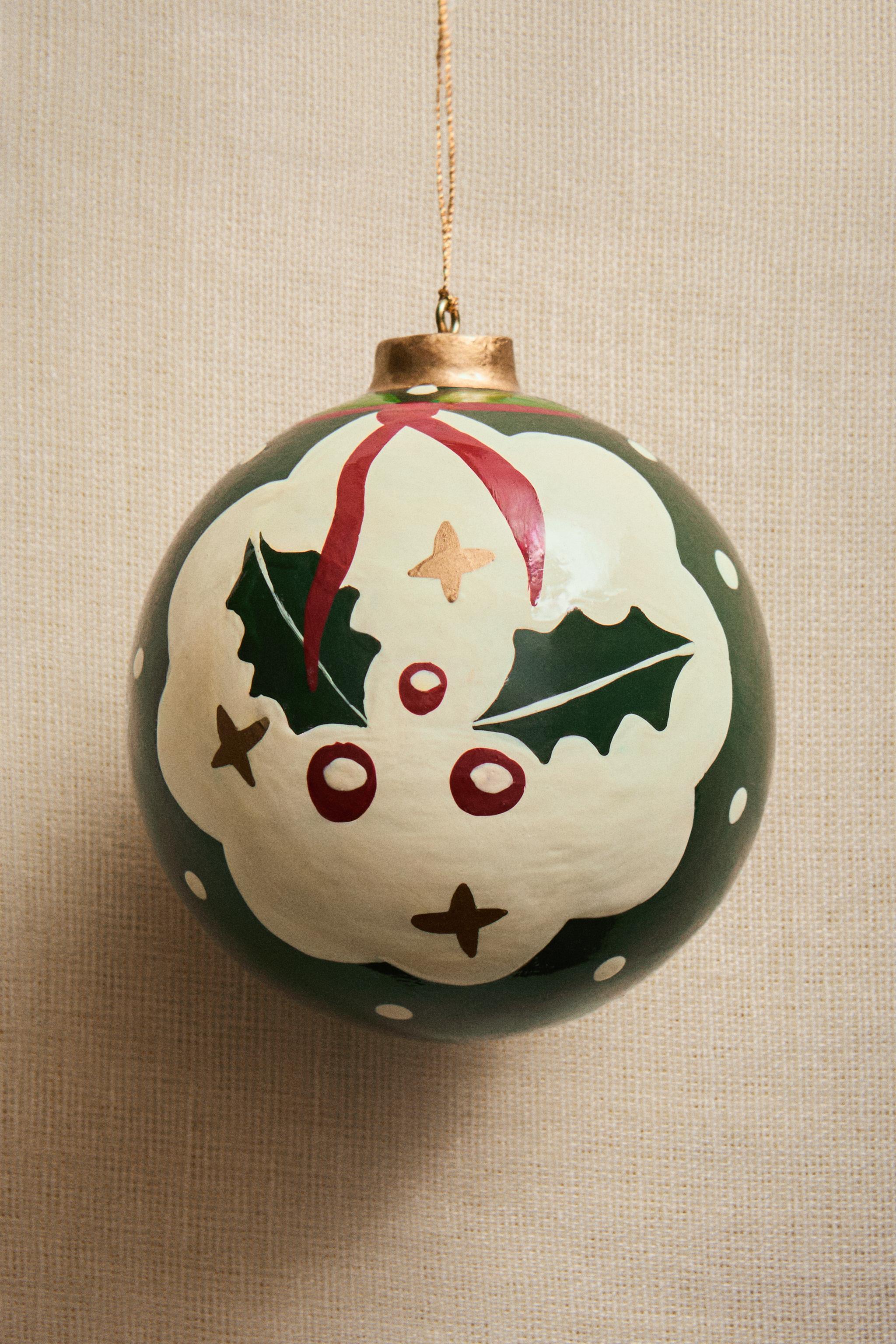 PAPER HOLLY BALL CHRISTMAS TREE ORNAMENT